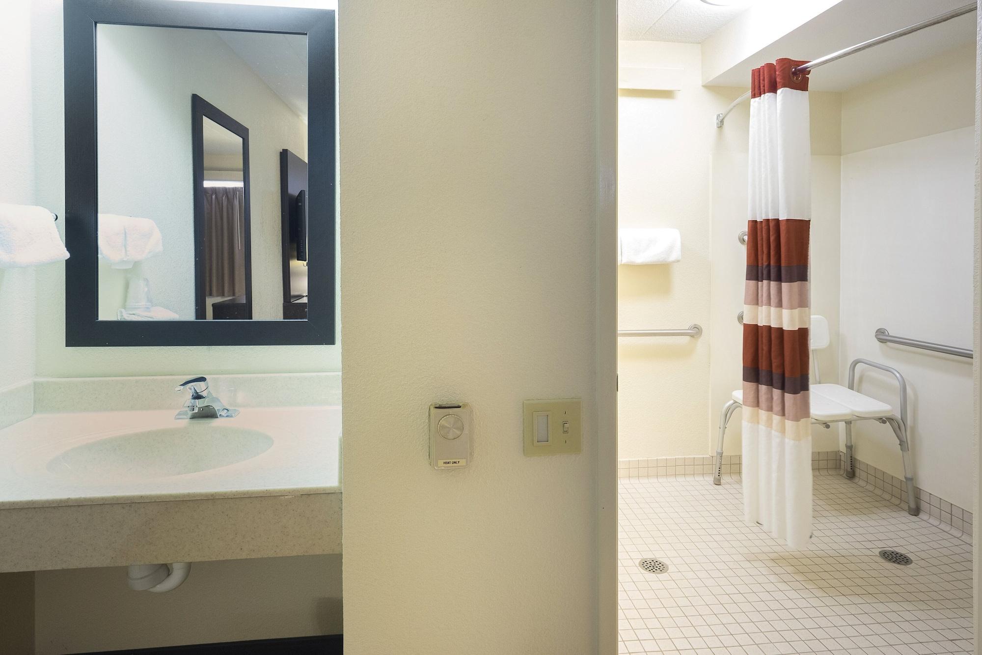 Red Roof Inn Plus+ Wilmington - Newark Christiana Екстер'єр фото