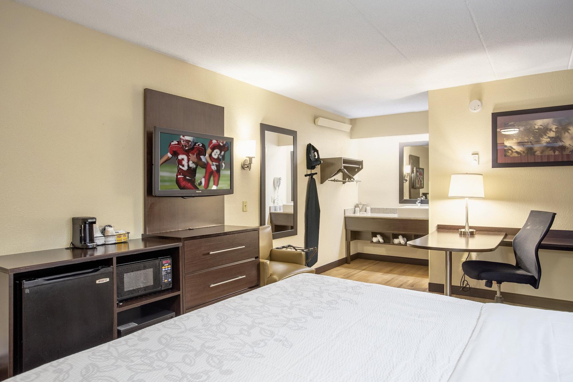 Red Roof Inn Plus+ Wilmington - Newark Christiana Екстер'єр фото