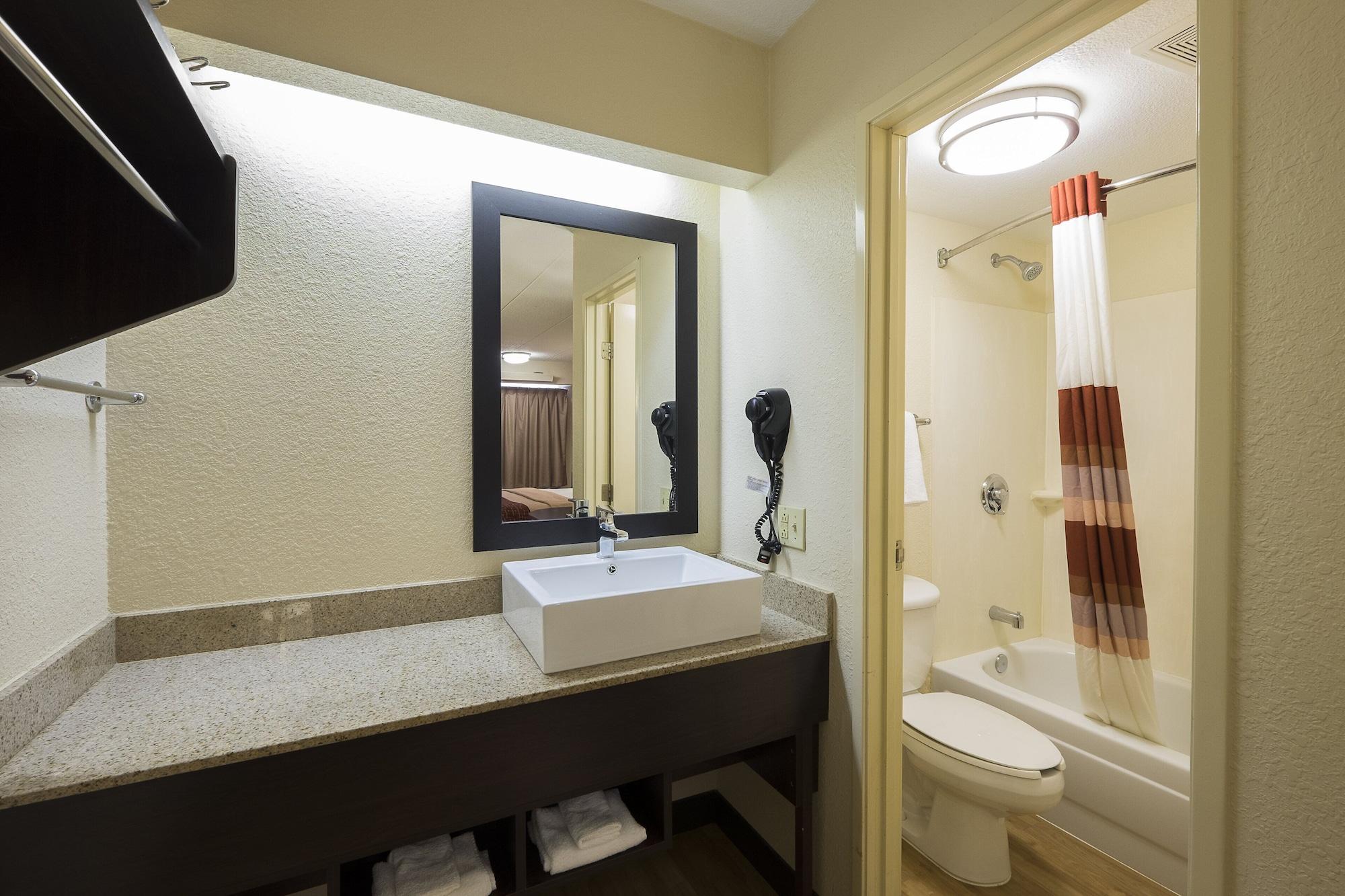 Red Roof Inn Plus+ Wilmington - Newark Christiana Екстер'єр фото