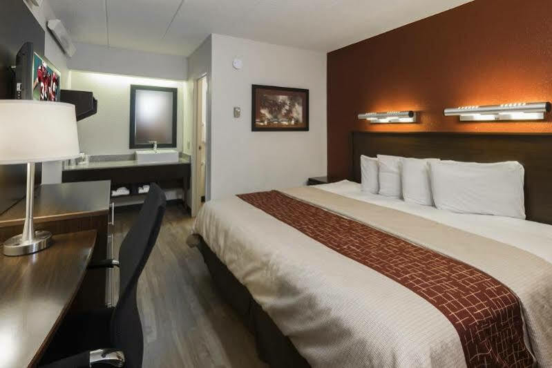 Red Roof Inn Plus+ Wilmington - Newark Christiana Екстер'єр фото